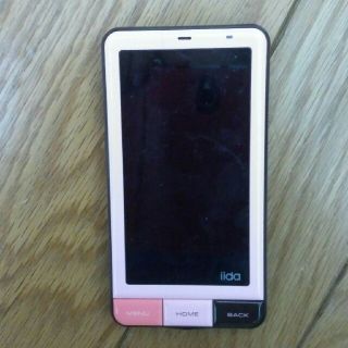 au  iida  INFOBAR  A01 中古(スマートフォン本体)