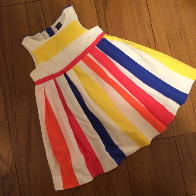 babyGAP(ベビーギャップ)の80虹色ワンピ キッズ/ベビー/マタニティのベビー服(~85cm)(ワンピース)の商品写真