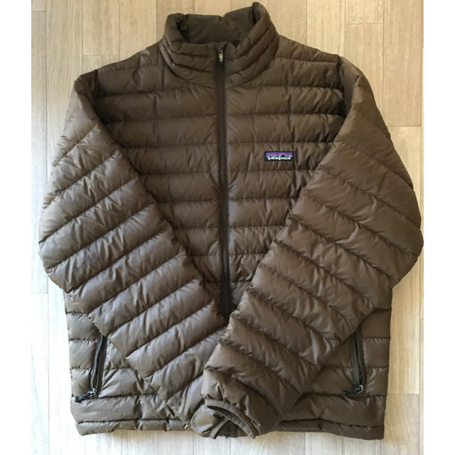 patagonia(パタゴニア)のうーちゃん様専用　パタゴニア  ダウン　メンズ　M メンズのジャケット/アウター(ダウンジャケット)の商品写真