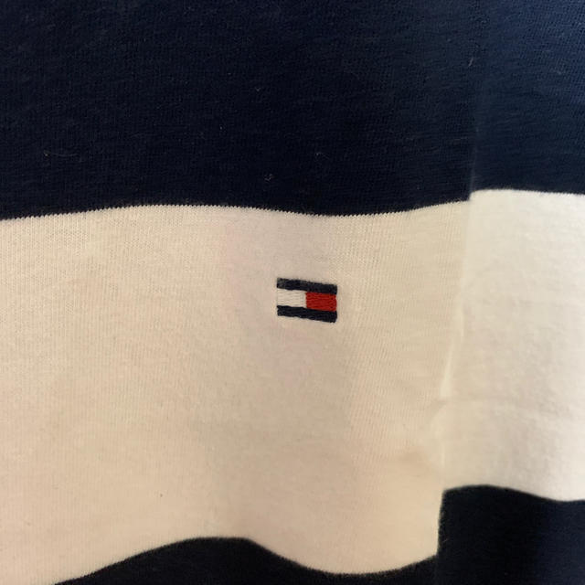 TOMMY HILFIGER(トミーヒルフィガー)のトミーヒルフィガー　VネックTシャツ　新品未使用品　 メンズのトップス(Tシャツ/カットソー(半袖/袖なし))の商品写真