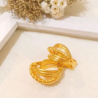 アメリヴィンテージ(Ameri VINTAGE)の⌘vintage⌘  編み編みゴールドフープイヤリング  古着 レトロ  昭和(イヤリング)