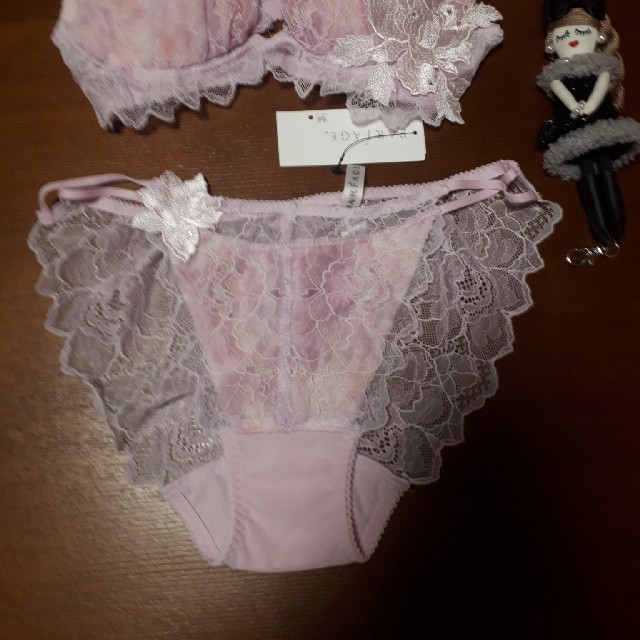ワコール パルファージュ フロントエックスプラスブラ&ショーツ ワコール パルファージュ フロントエックスプラスブラ&ショーツ