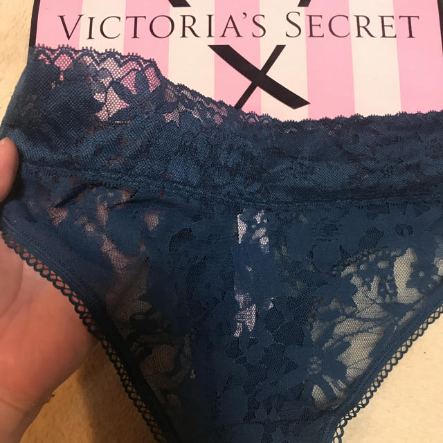 Victoria's Secret(ヴィクトリアズシークレット)のビクトリアシークレット 2枚 レディースの下着/アンダーウェア(ショーツ)の商品写真