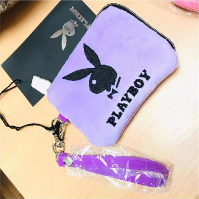 PLAYBOY(プレイボーイ)のお値下！プレイボーイ  ポーチ コインケース  新品未使用 PLAYBOY レディースのファッション小物(ポーチ)の商品写真