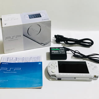 プレイステーションポータブル(PlayStation Portable)のプレイステーション・ポータブル」 パール・ホワイト(PSP-3000PW(携帯用ゲーム機本体)