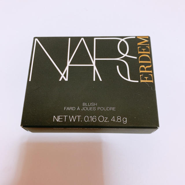 NARS(ナーズ)の【新品】NARS ERDEM コラボ チーク 4050 love me not コスメ/美容のベースメイク/化粧品(チーク)の商品写真