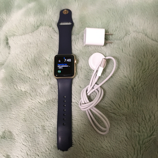 アップルウォッチ(Apple Watch)のApple watch Series2 38mm ゴールド 充電ケーブル付(腕時計(デジタル))