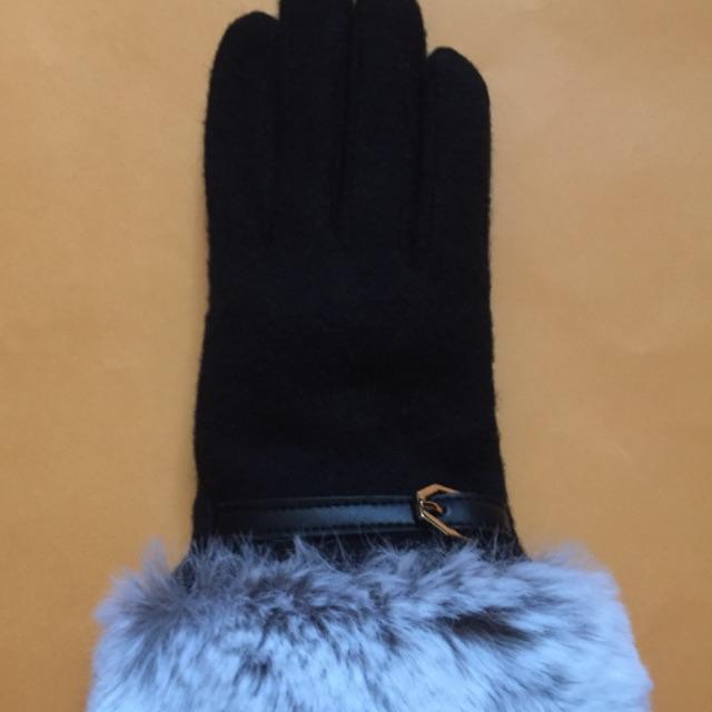 【最終お値下げ】トプカピ 黒手袋 グローブ レディースのファッション小物(手袋)の商品写真