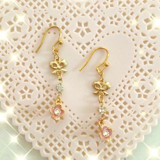リボンとピンクのお花イヤリング♡みき様♡(イヤリング)