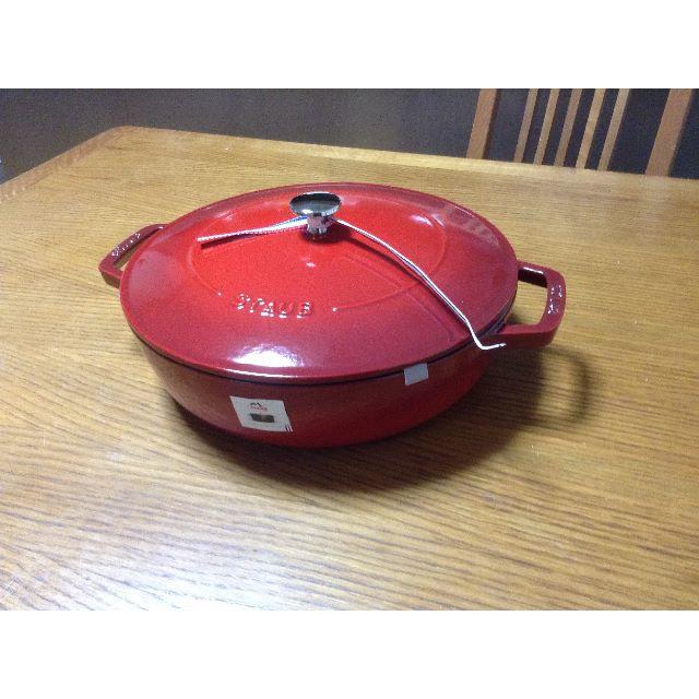 STAUB(ストウブ)のソテーパン ブレイザー w/システラドロップ ストラクチャーラウンド 28cm インテリア/住まい/日用品のキッチン/食器(鍋/フライパン)の商品写真