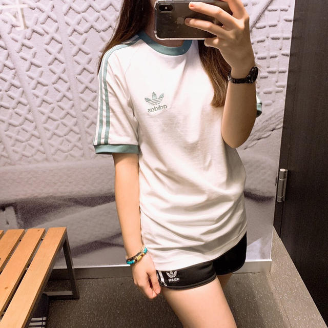 adidas(アディダス)のAdidas アディダスオリジナルス Tシャツ Lサイズ メンズのトップス(Tシャツ/カットソー(半袖/袖なし))の商品写真