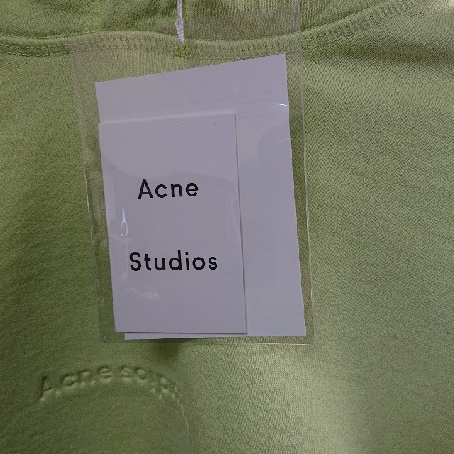 ACNE(アクネ)の売り切り価格！acne studios パーカー 新品未使用 レディースのトップス(パーカー)の商品写真
