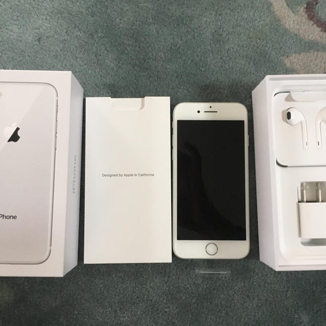 未使用iPhone8 64GB シルバー SIMフリー