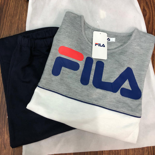 FILA(フィラ)の新品タグ付☆FILAフィラladysパジャマMセットアップ薄手トレーナー レディースのトップス(トレーナー/スウェット)の商品写真