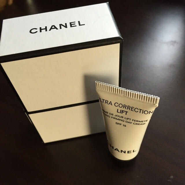 CHANEL(シャネル)のシャネルサンプル&ケース コスメ/美容のスキンケア/基礎化粧品(フェイスクリーム)の商品写真