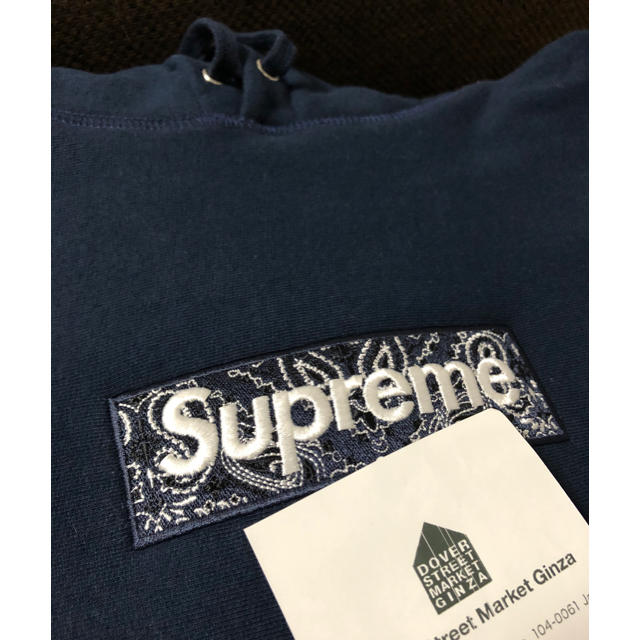 Supreme(シュプリーム)のsupreme Bandana Box Logo パーカー ネイビー M メンズのトップス(パーカー)の商品写真