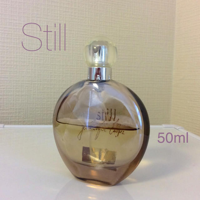 J.Lo(ジェニファーロペス)のSTILL BY Jennifer Lopez オーデパルファム 50ml コスメ/美容の香水(香水(女性用))の商品写真