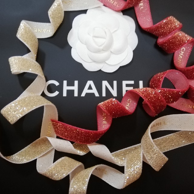 CHANEL(シャネル)の🌹CHANEL🌹リボンレッド&ゴ―ルド🌹 インテリア/住まい/日用品のオフィス用品(ラッピング/包装)の商品写真