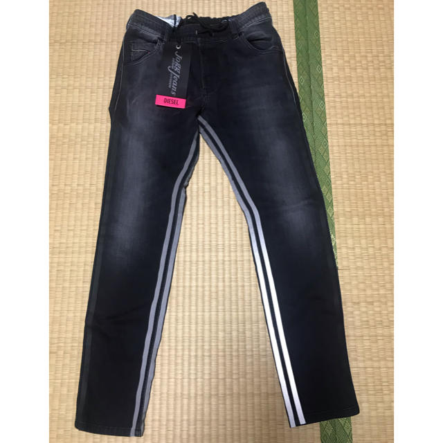 DIESEL(ディーゼル)の【美品】DIESEL JOGGJEANS KRAILEY  W25 レディースのパンツ(デニム/ジーンズ)の商品写真