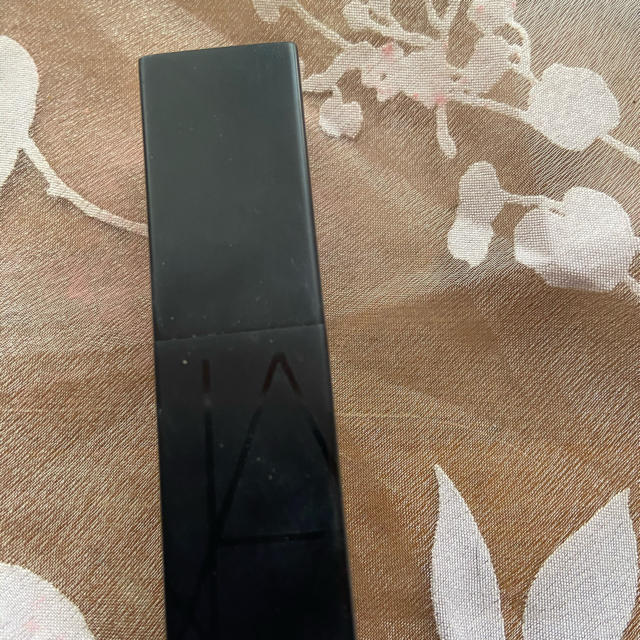 NARS(ナーズ)の【美品】ナーズ NARS オーディシャスリップスティック コスメ/美容のベースメイク/化粧品(口紅)の商品写真