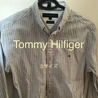 トミーヒルフィガー(TOMMY HILFIGER)のトミーヒルフィガー長袖シャツＳサイズグレー系白ストライプ(シャツ)