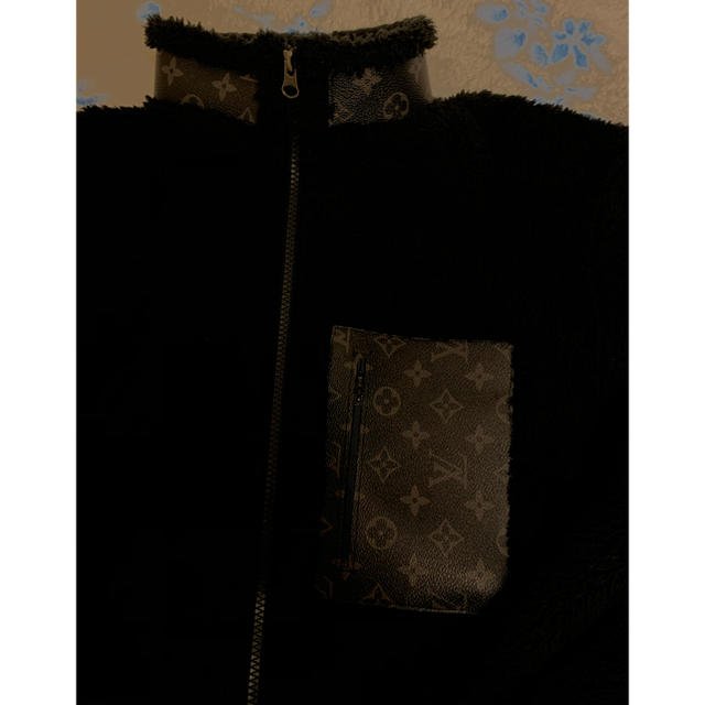 LOUIS VUITTON(ルイヴィトン)のLVカスタム フリースジャケット メンズのジャケット/アウター(ブルゾン)の商品写真