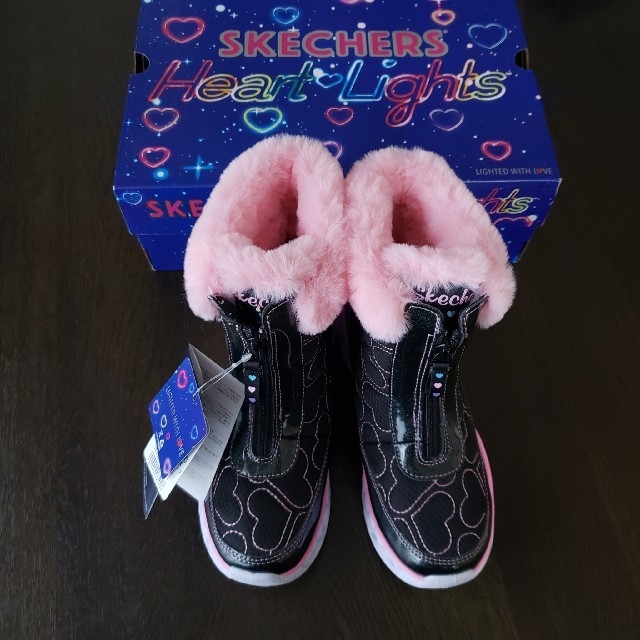 【新品】SKECHERS HEART LIGHTS 20286L-BKPK