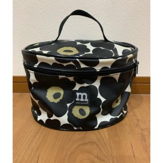 marimekko - マリメッコ バニティポーチ 訳ありの通販 by meg shop ...