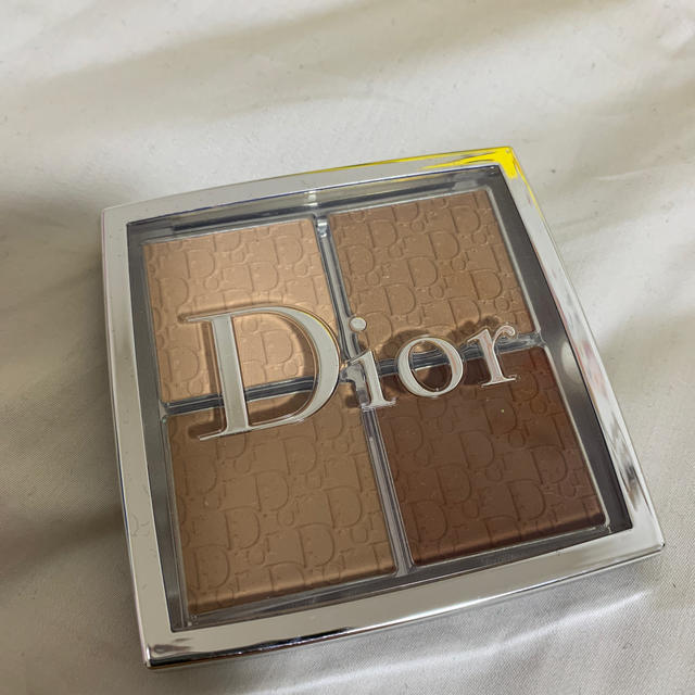 Christian Dior(クリスチャンディオール)の新品 Dior バックステージ コントゥール パレット001 コスメ/美容のベースメイク/化粧品(フェイスカラー)の商品写真