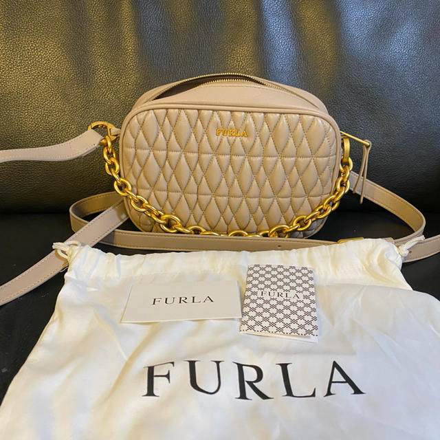 Furla(フルラ)のフルラ　FURLA キルティングショルダー レディースのバッグ(ショルダーバッグ)の商品写真