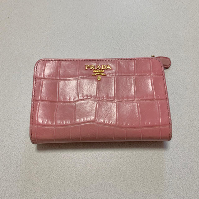 PRADA 二つ折り財布