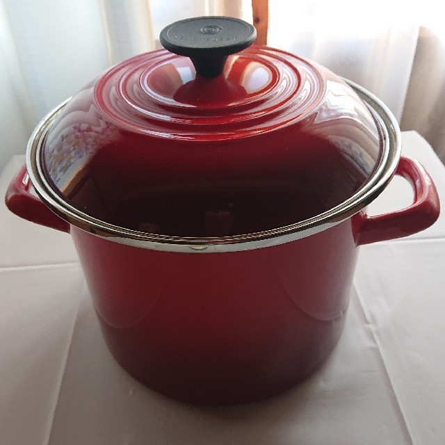 LE CREUSET(ルクルーゼ)のル・クルーゼ ストックポット 5.7L インテリア/住まい/日用品のキッチン/食器(鍋/フライパン)の商品写真