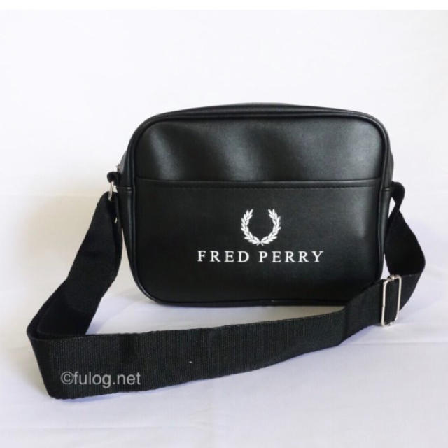 2極タイプ 【美品】FRED PERRY（フレッドペリー）ショルダーバッグ 黒 - 通販 - www.jmcollege.org
