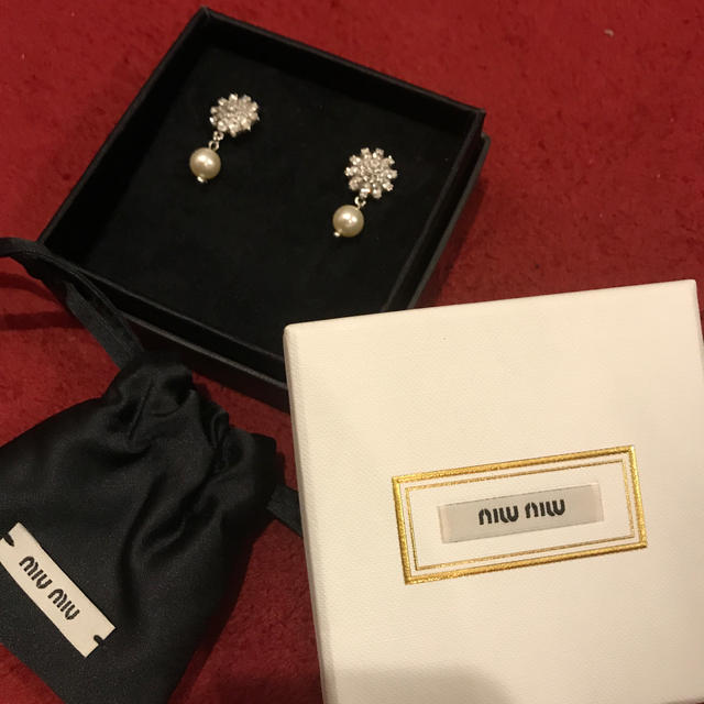 miu miu ミュウミュウ ピアス シルバー クリスタル レディース
