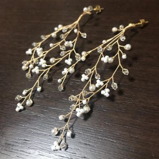 小枝ピアス　かすみ草ピアス(ピアス)