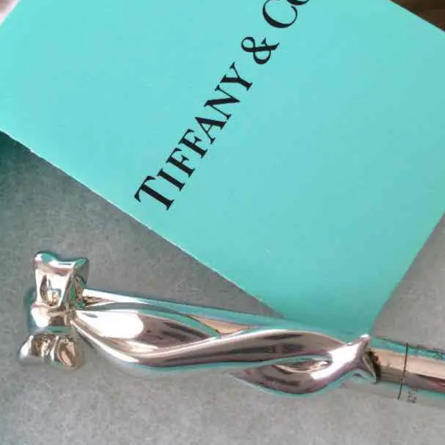 Tiffany & Co.(ティファニー)の❤️ティファニー　リボンモチーフ　リトラクタブルボールペン インテリア/住まい/日用品の文房具(ペン/マーカー)の商品写真