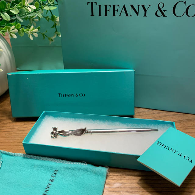 Tiffany & Co.(ティファニー)の❤️ティファニー　リボンモチーフ　リトラクタブルボールペン インテリア/住まい/日用品の文房具(ペン/マーカー)の商品写真