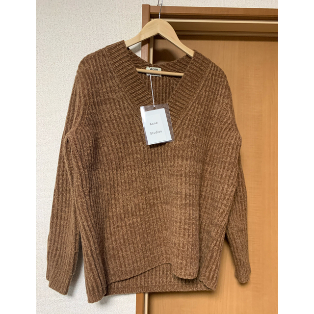 ACNE(アクネ)のお値下げしてます。タグ付き未使用　acne studios レディースのトップス(ニット/セーター)の商品写真