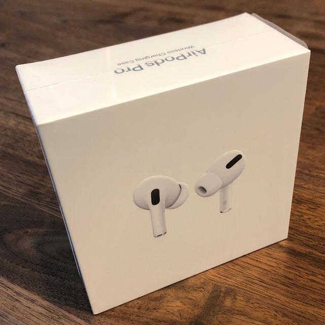 Apple(アップル)の保証付 AirPods Pro 新品未開封　エアポッズプロ　ワイヤレスイヤホン スマホ/家電/カメラのオーディオ機器(ヘッドフォン/イヤフォン)の商品写真