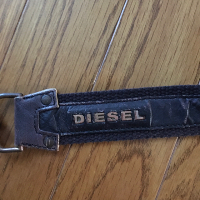 DIESEL(ディーゼル)のディーゼル　DIESEL レザーショルダーバッグ メンズのバッグ(ショルダーバッグ)の商品写真