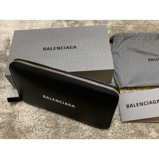 バレンシアガ BALENCIAGA ラウンドファスナー 長財布 エブリデイ