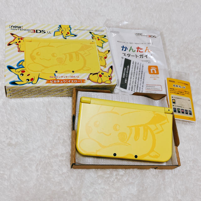 ニンテンドー3DS(ニンテンドー3DS)のNew 3DS LL 本体 ピカチュウ(イエロー) エンタメ/ホビーのゲームソフト/ゲーム機本体(携帯用ゲーム機本体)の商品写真