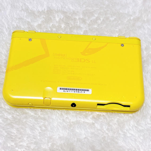 ニンテンドー3ds New 3ds Ll 本体 ピカチュウ イエロー の通販 By えび S Shop ニンテンドー3dsならラクマ