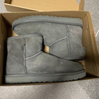 アグ(UGG)の美品 アグ ugg グレー ムートンブーツ 撥水加工 クラシック ミニ2(ブーツ)