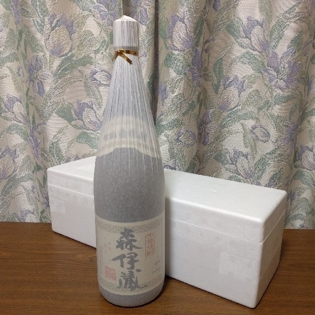 ★新品!森伊蔵の産地、安心の地元鹿児島から送料無料！森伊蔵 1800ml★ 食品/飲料/酒の酒(焼酎)の商品写真