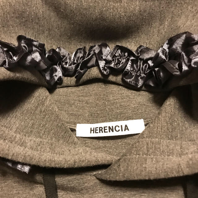 HERENCIA ヘレンチア フーディ　グレー