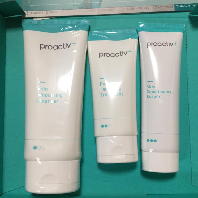 proactiv(プロアクティブ)の【新品未開封】Proactive 洗顔料、美容液、クリーム3点セット コスメ/美容のスキンケア/基礎化粧品(洗顔料)の商品写真