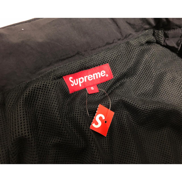 Supreme(シュプリーム)の新品 SUPREME 16SS Windbreaker Track S 黒    メンズのジャケット/アウター(ナイロンジャケット)の商品写真