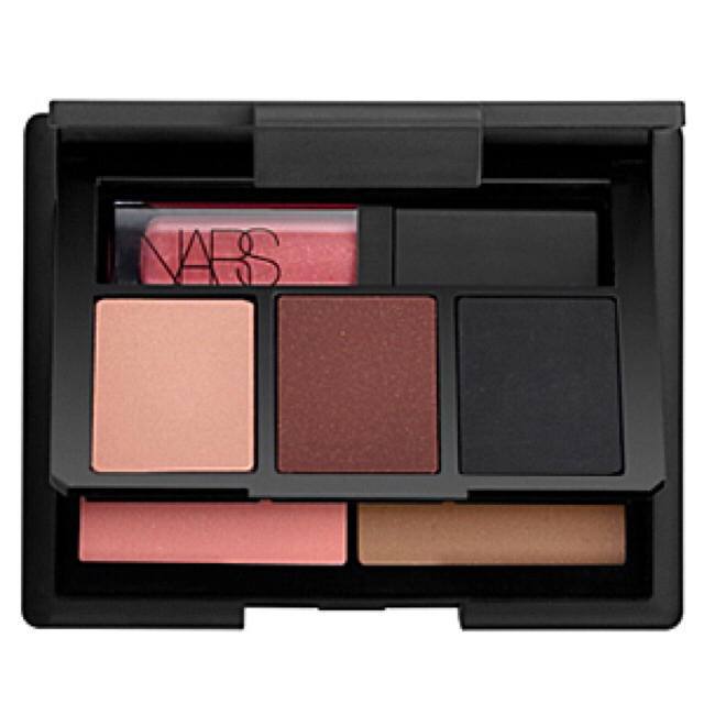 NARS(ナーズ)のNARSクリスマスコフレ コスメ/美容のキット/セット(コフレ/メイクアップセット)の商品写真