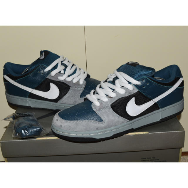 品揃え豊富で DUNK 期間限定 NIKE - NIKE LOW shark futura SB PRO